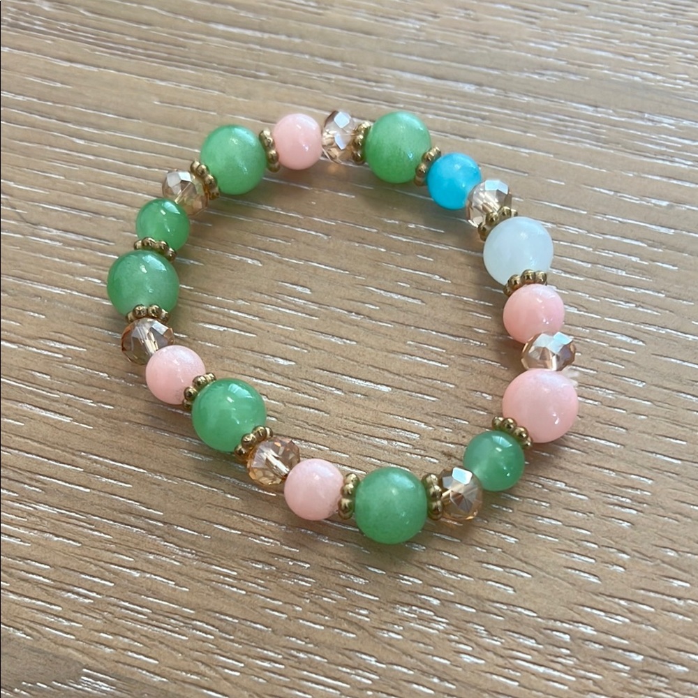 Chic Green and Pink Beaded Bracelet with Metallic Accents